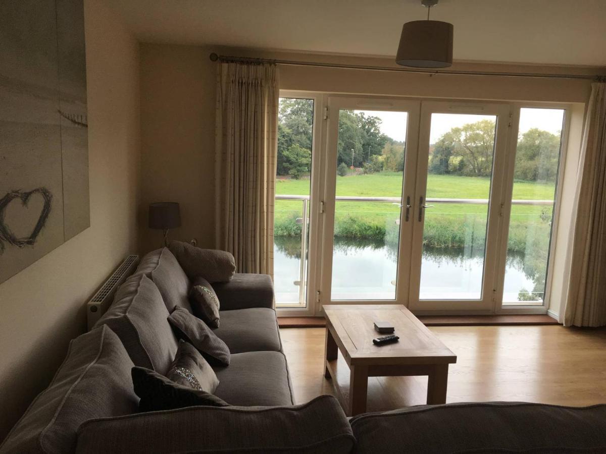 Penthouse Apartment On The River - 65 Skipper Way Saint Neots Exterior foto