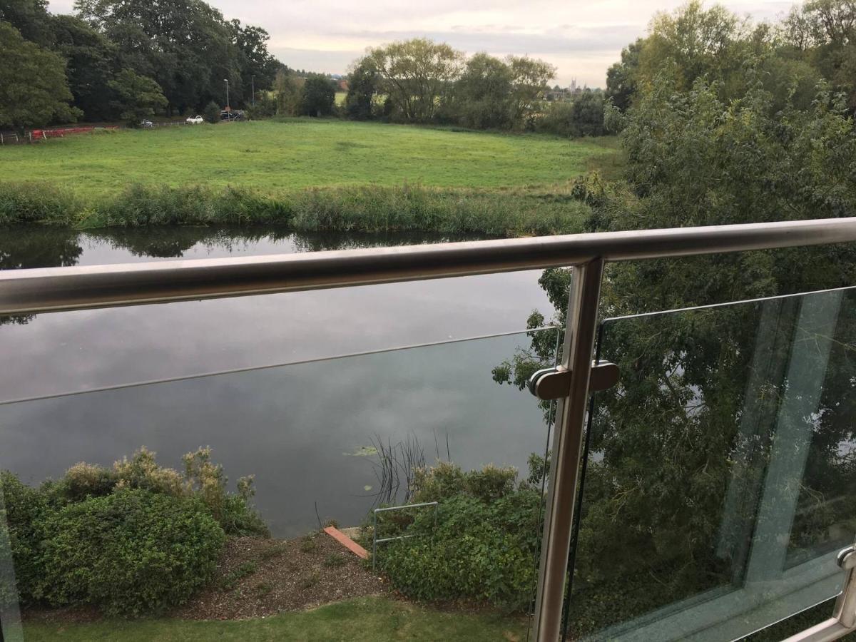 Penthouse Apartment On The River - 65 Skipper Way Saint Neots Exterior foto